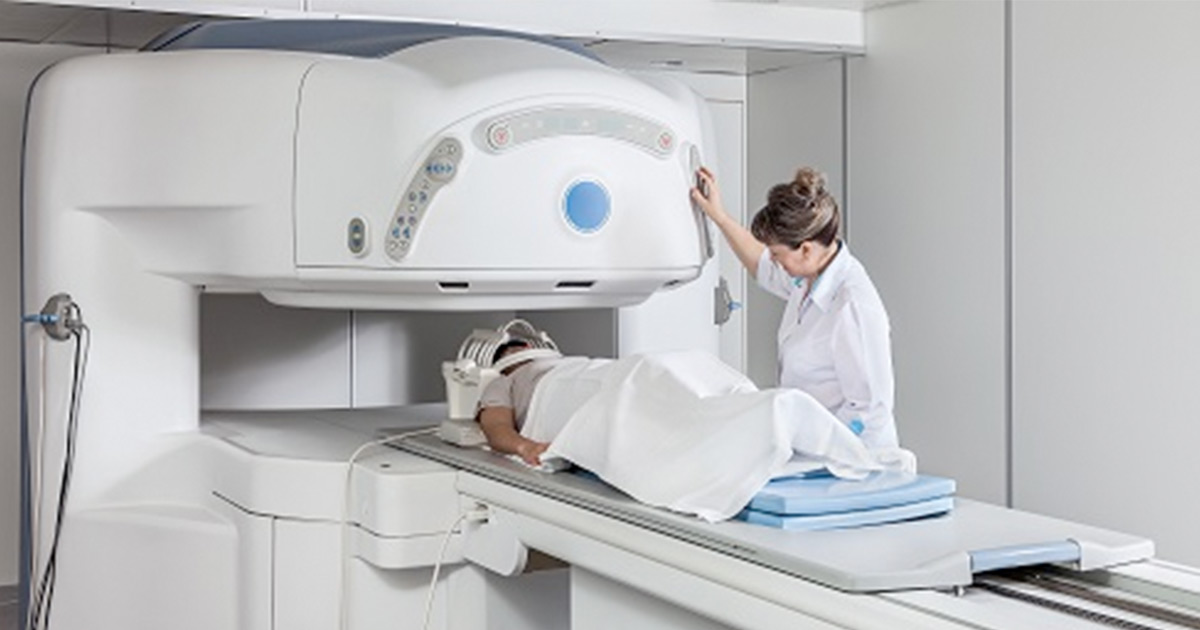 オープン型MRI｜閉所恐怖症の方も負担が少ない脳ドックの検査とは