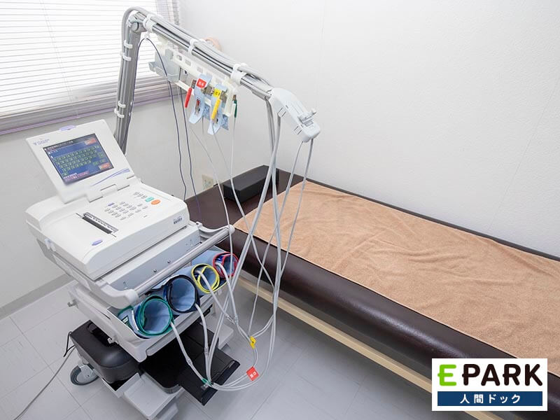 動脈硬化の程度を調べる血圧・脈波検査装置です。