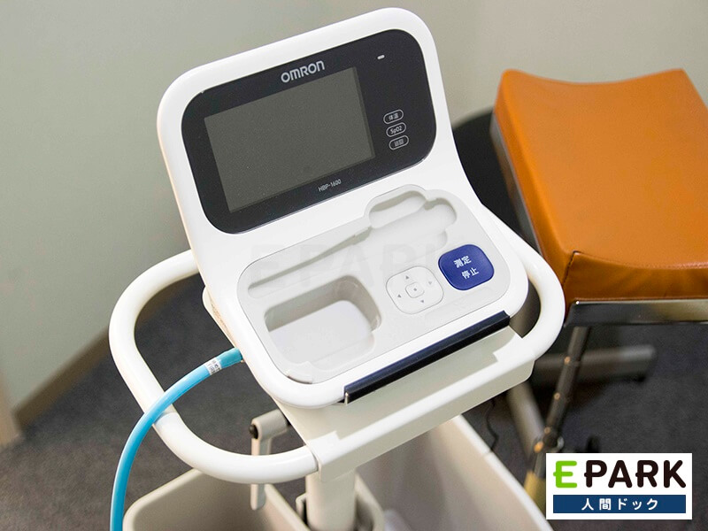 血圧、脈拍、体温などを電子カルテに送信します。
